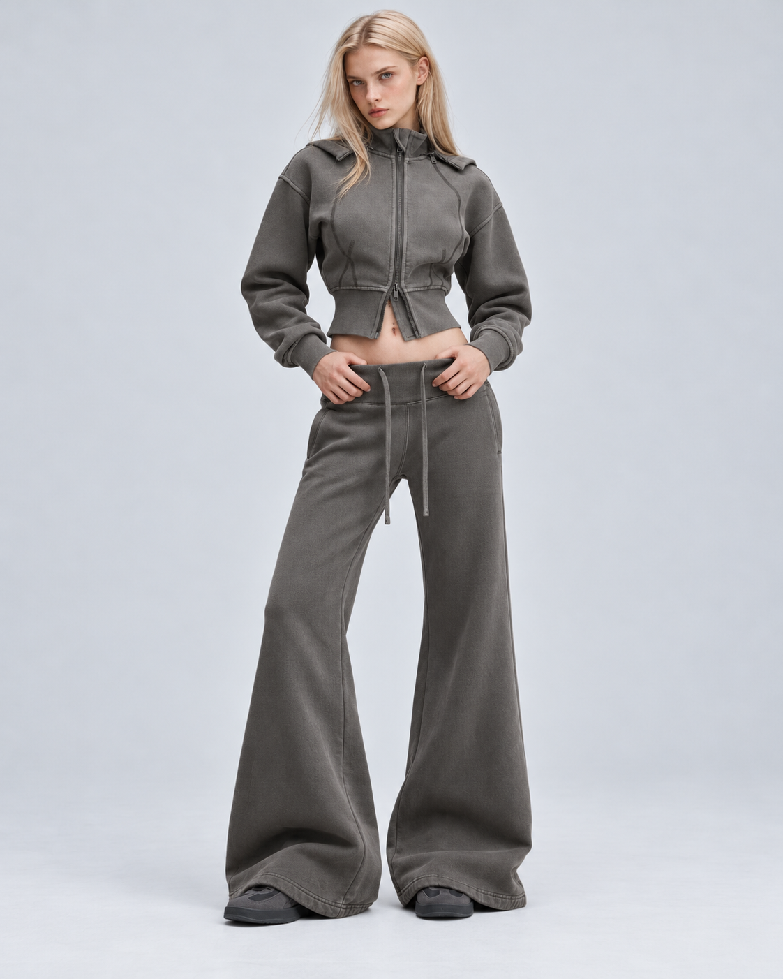 vintagewashedsweatpants,flaredsweatpants,womensflarejoggers,fleecesweatpants,streetwearpants,vintagejoggers,drawstringsweatpants,y2ksweatpants,womensloungepants,matchingsetpants,washedwidelegsweatpants,casualstreetwearbottoms,autumnloungeset