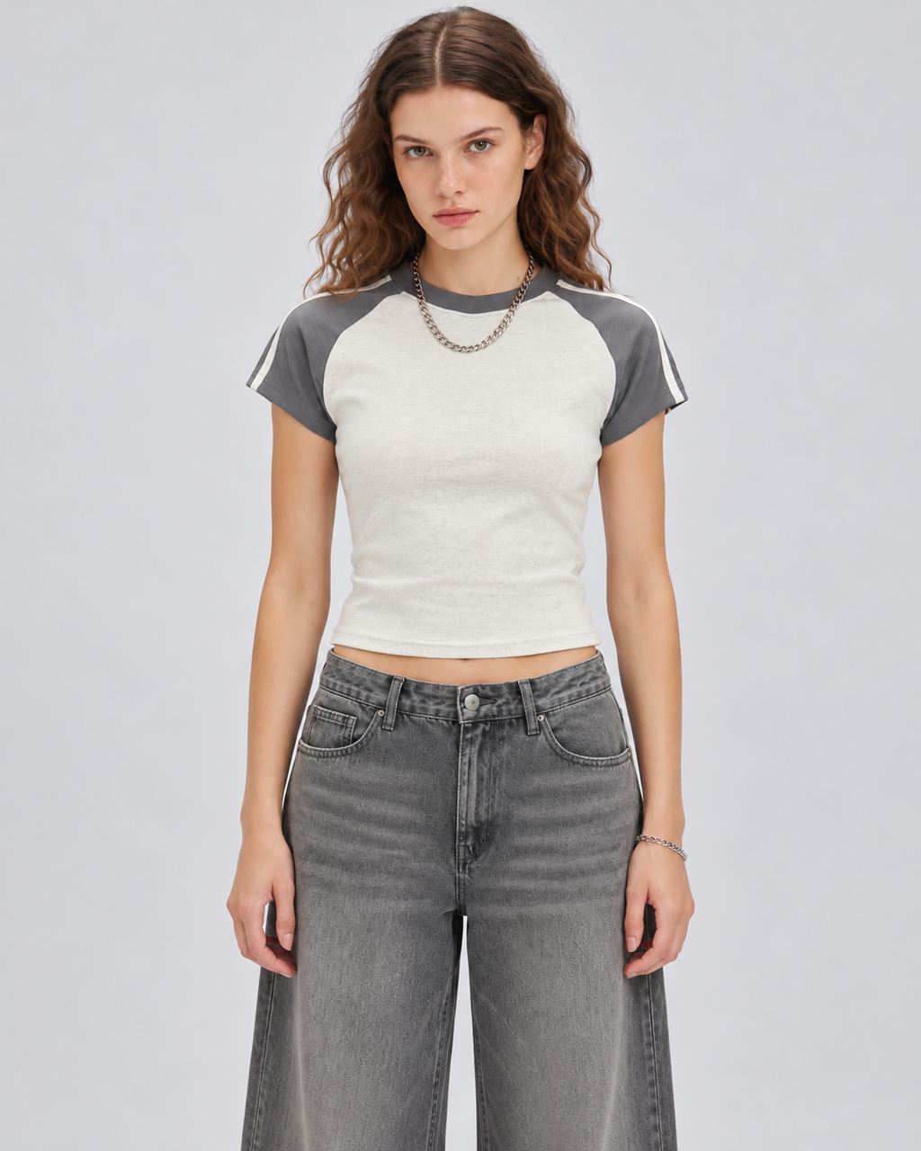 Y2K,Y2KFASHION,Y2KBabyTee,Raglantee,raglantshirt,contraststripe,stripedtshirt,bodycontee,fittedtshirt,womensstreetwear,retrofashion,2000sfashion,sportychic,casualwear,preppystyle,colourblock,summertops,shortsleevetop,crewneck,everydayessential