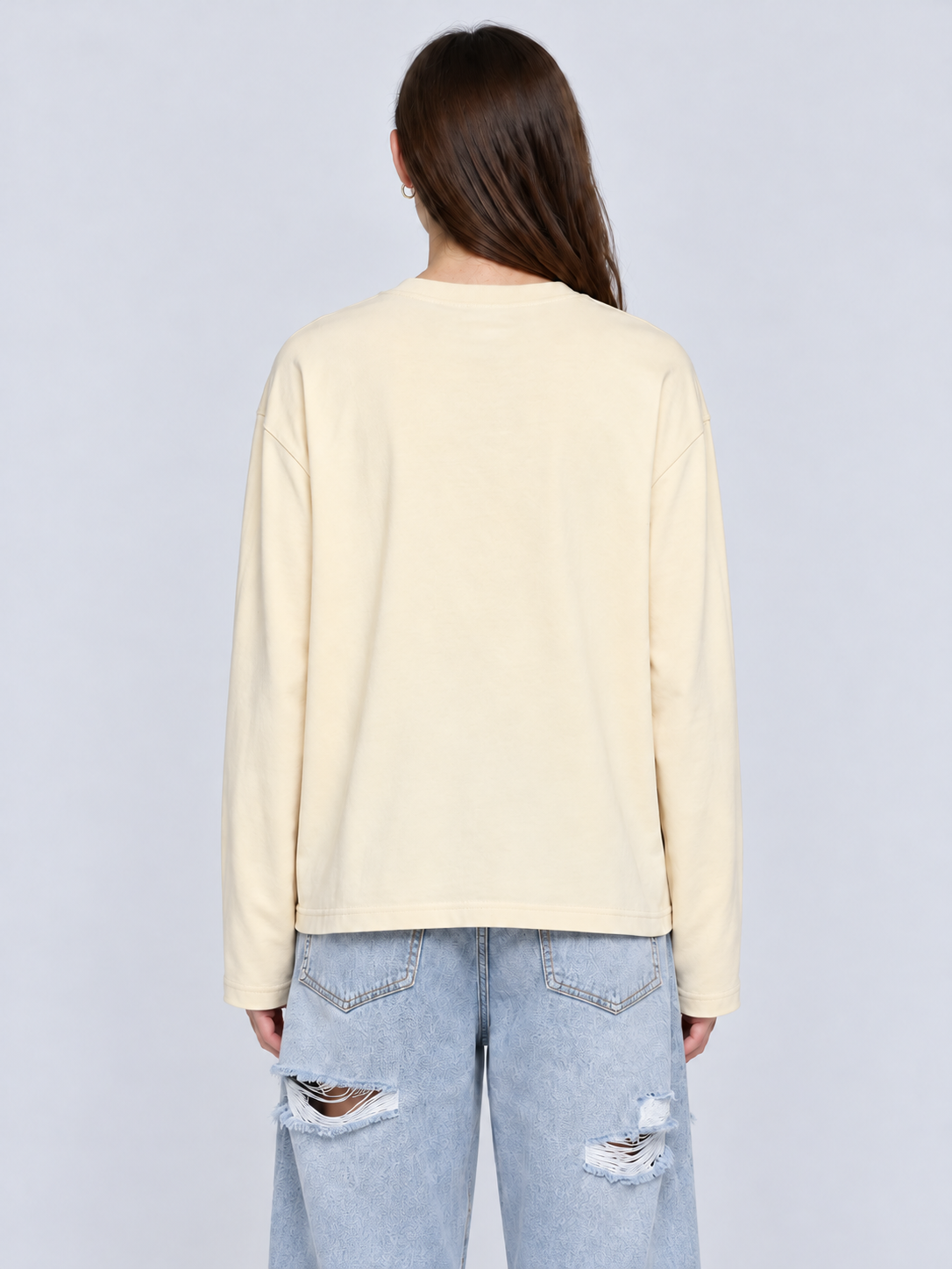 vintagewashtshirt,longsleevetshirt,boxytshirt,oversizedlongtshirt,unisextshirt,cottontshirt,washedtshirt,vintagestreetwear,y2kclothing,dropshouldertshirt,relaxedfit,streetwear,casualwear,minimaliststreetwear,oversizedclothing,retrofashion