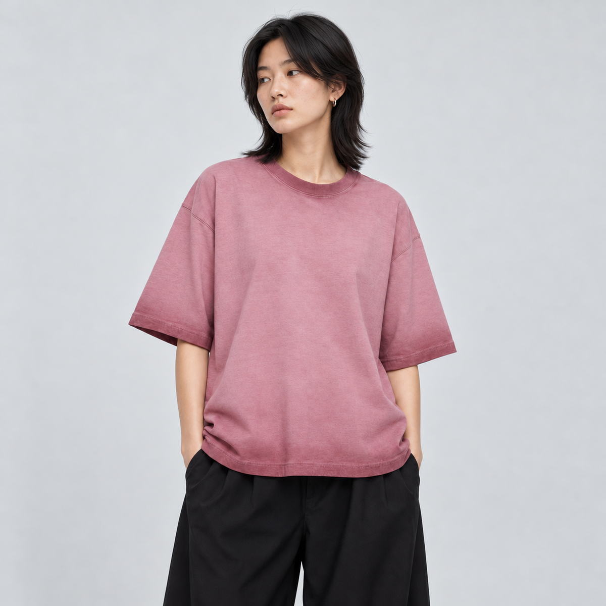 reverseddyedtshirt,vintagewashtshirt,boxytshirt,oversizedtshirt,unisextshirt,gradienttshirt,cottontshirt,washedtshirt,dropshouldertee,vintagestreetwear,y2kclothing,retrofashion,streetwear,loosefit,shortsleevetshirt,casualwear,minimaliststreetwear